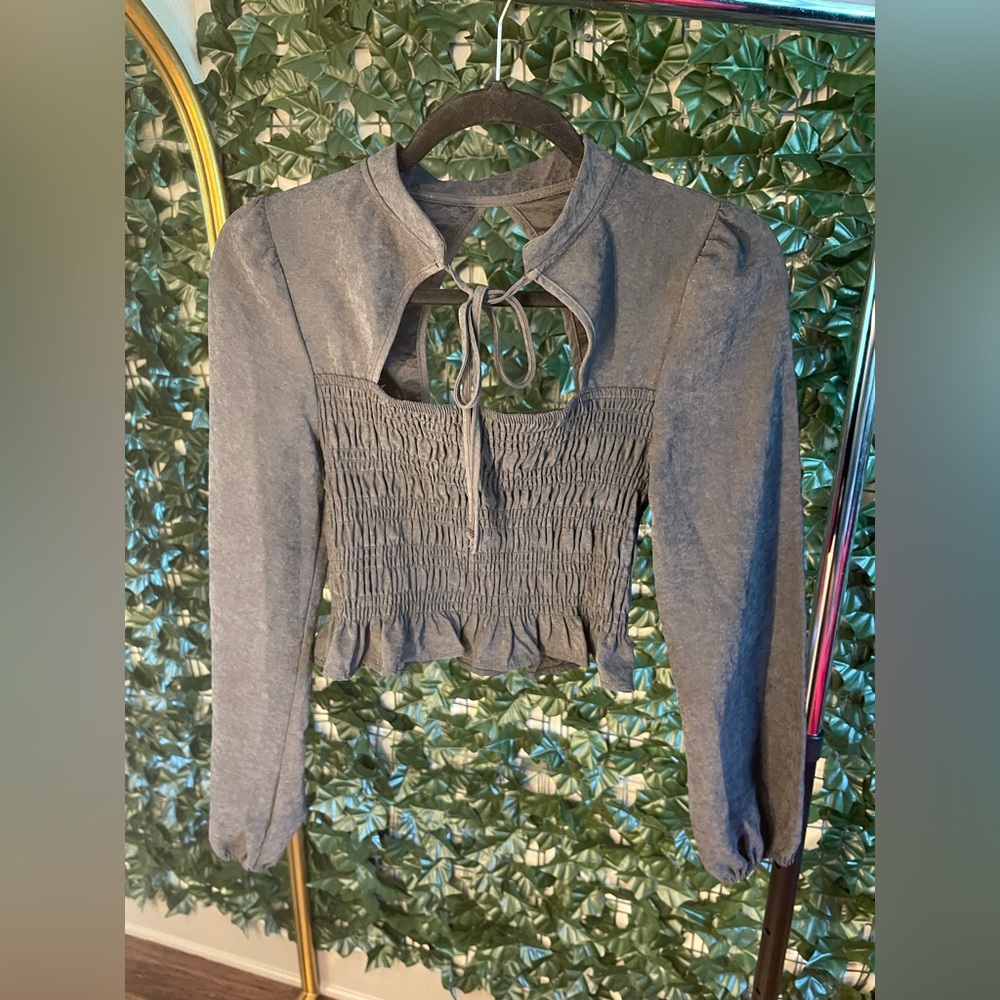 Kirious top. Size small